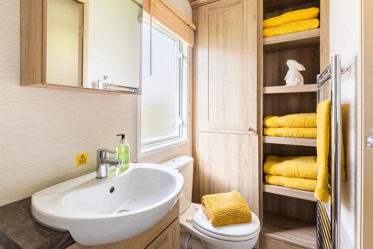 Cottontail Lodge - Hot tub - Pet Friendly South Cerney Esterno foto