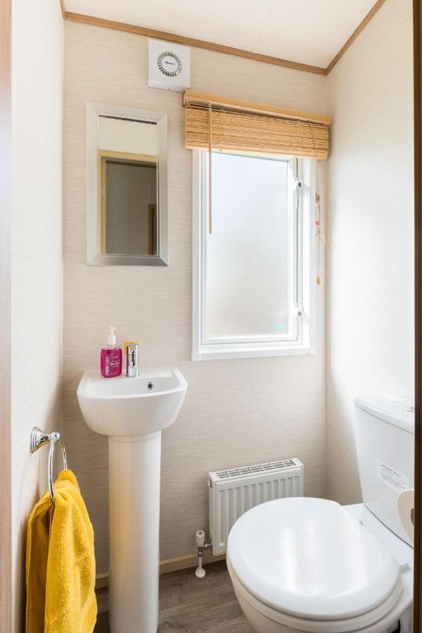 Cottontail Lodge - Hot tub - Pet Friendly South Cerney Esterno foto