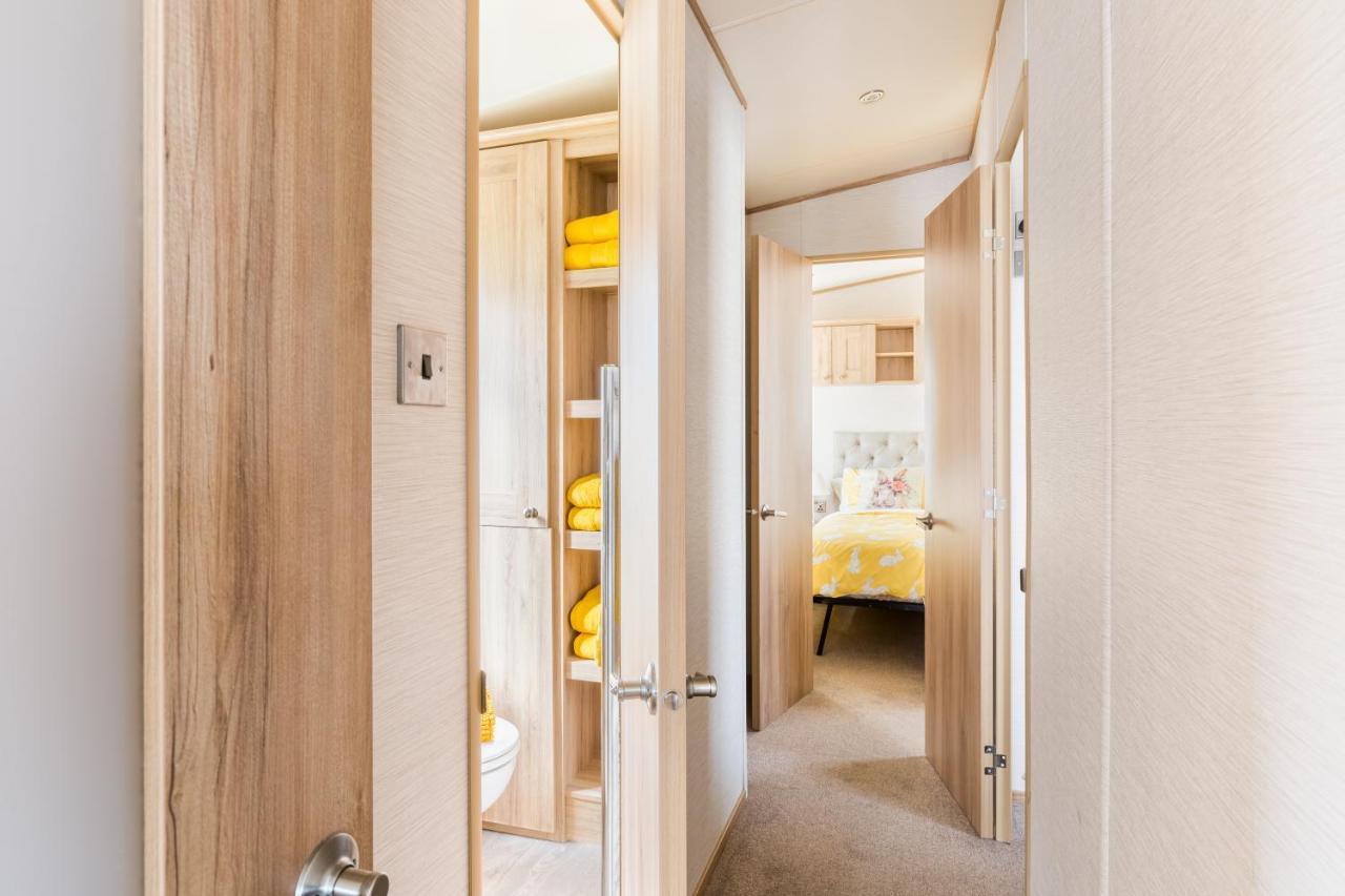 Cottontail Lodge - Hot tub - Pet Friendly South Cerney Esterno foto