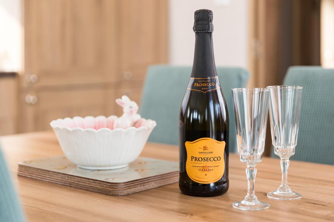 Cottontail Lodge - Hot tub - Pet Friendly South Cerney Esterno foto