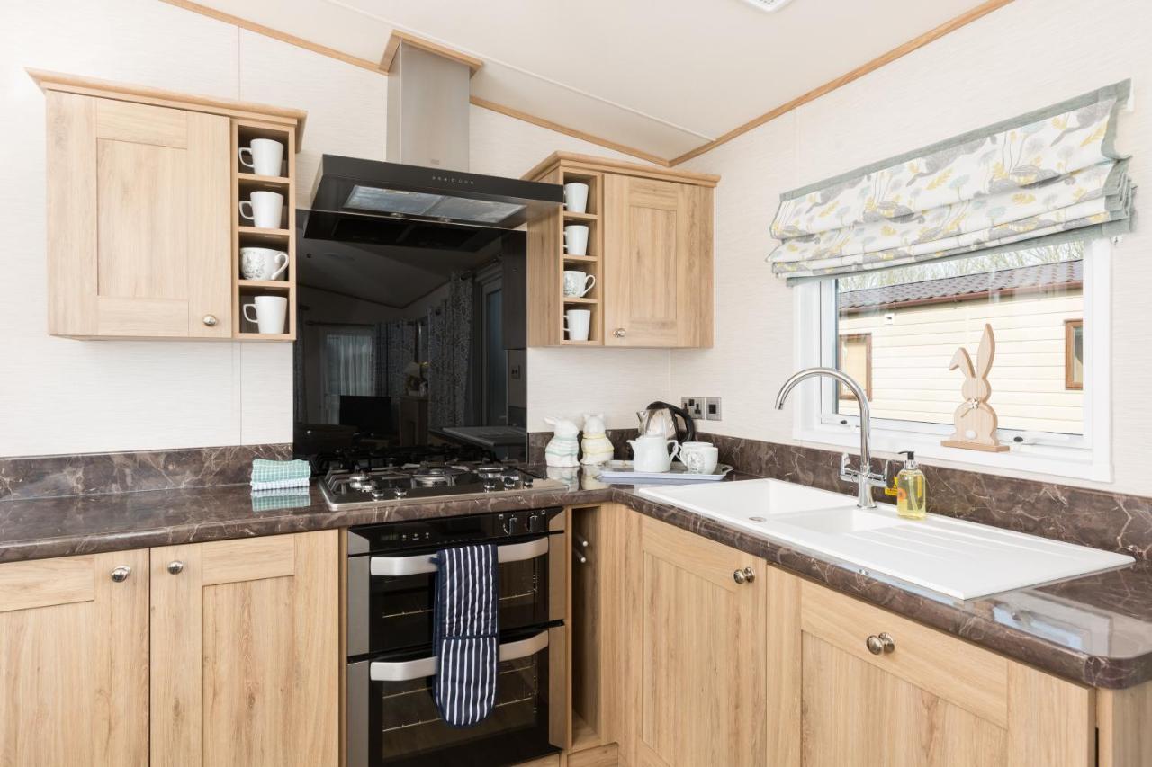 Cottontail Lodge - Hot tub - Pet Friendly South Cerney Esterno foto